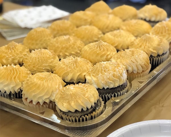 Gold Toast-cupcakes